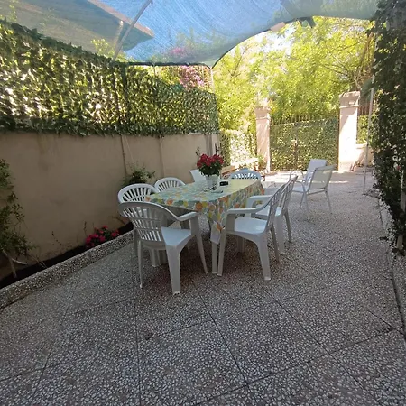 Villino Sirene Mondello Feriehus *